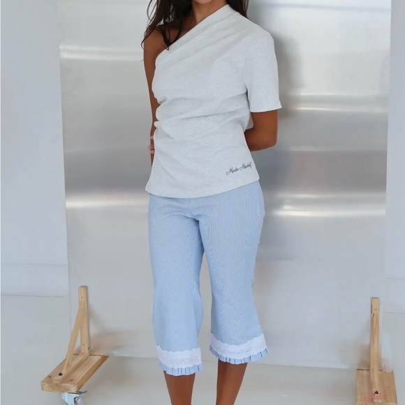 Cold shoulder tee - Picture 7 of 7